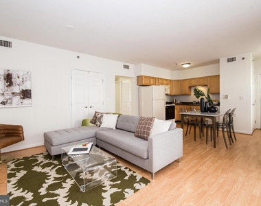 1030 N 2nd St - Photo Thumbnail 17