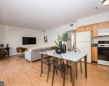 1030 N 2nd St - Photo Thumbnail 2