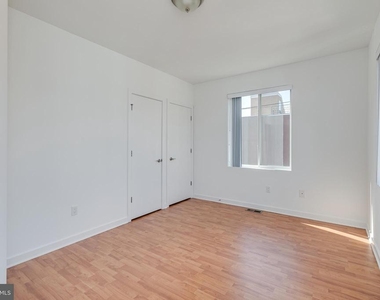 220 W George Street - Photo Thumbnail 30