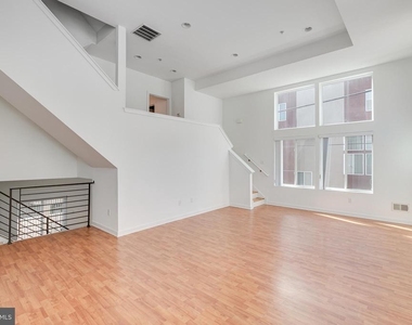 220 W George Street - Photo Thumbnail 46