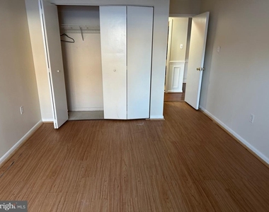 1637 Oakwood Drive - Photo Thumbnail 4