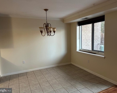 1637 Oakwood Drive - Photo Thumbnail 5