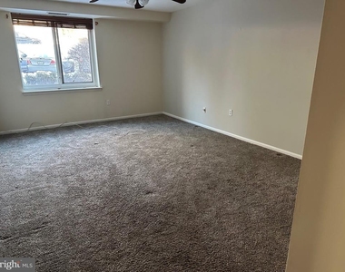 1637 Oakwood Drive - Photo Thumbnail 8
