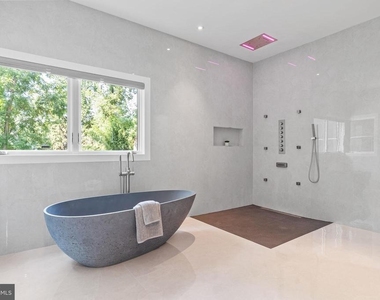 6309 Bradley Boulevard - Photo Thumbnail 21