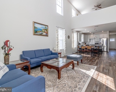35059 Dundee Street - Photo Thumbnail 9