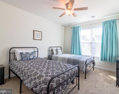 35059 Dundee Street - Photo Thumbnail 25