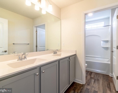35059 Dundee Street - Photo Thumbnail 23