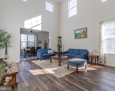 35059 Dundee Street - Photo Thumbnail 8