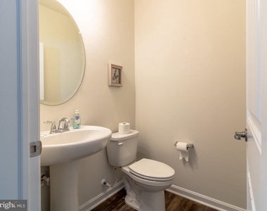 35059 Dundee Street - Photo Thumbnail 1