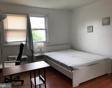 215 Murray Road - Photo Thumbnail 9