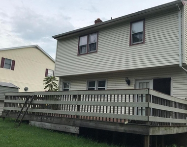 215 Murray Road - Photo Thumbnail 12