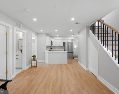 1301 Somerset Place Nw - Photo Thumbnail 5