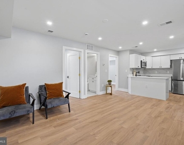 1301 Somerset Place Nw - Photo Thumbnail 3