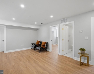 1301 Somerset Place Nw - Photo Thumbnail 14