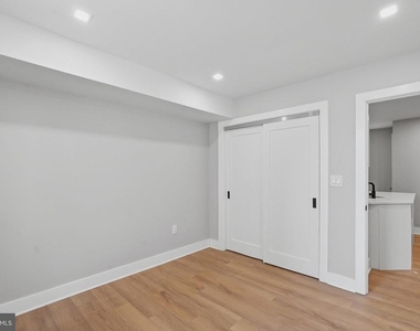 1301 Somerset Place Nw - Photo Thumbnail 15