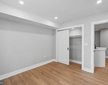 1301 Somerset Place Nw - Photo Thumbnail 16