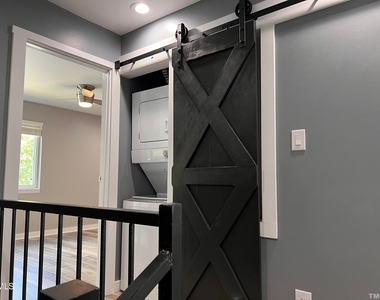 220 Elizabeth Street - Photo Thumbnail 67