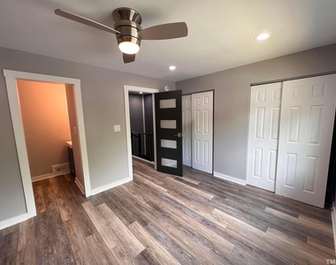 220 Elizabeth Street - Photo Thumbnail 19