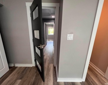 220 Elizabeth Street - Photo Thumbnail 30