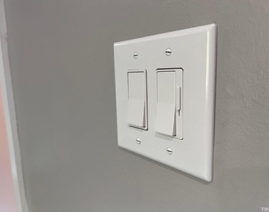 220 Elizabeth Street - Photo Thumbnail 26