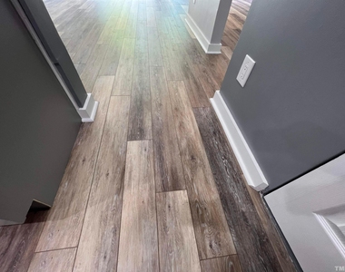 220 Elizabeth Street - Photo Thumbnail 14