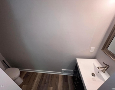 220 Elizabeth Street - Photo Thumbnail 72