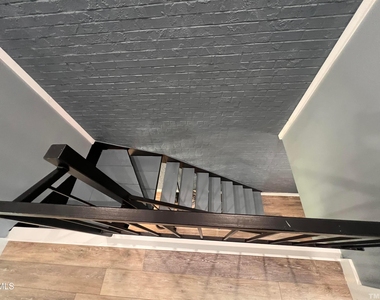 220 Elizabeth Street - Photo Thumbnail 80