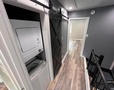 220 Elizabeth Street - Photo Thumbnail 77