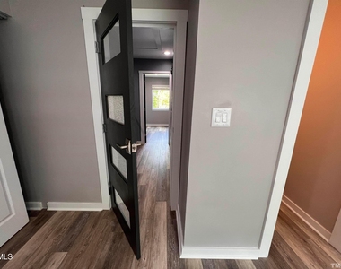 220 Elizabeth Street - Photo Thumbnail 81