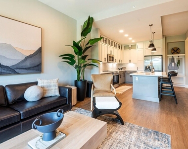 600 Carraway Crossing - Photo Thumbnail 16