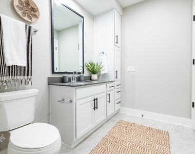 600 Carraway Crossing - Photo Thumbnail 20