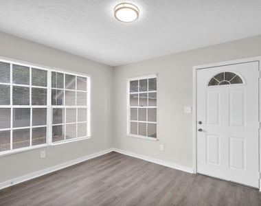 6418 Sapphire Drive - Photo Thumbnail 8