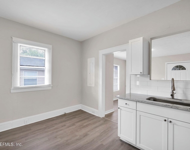 6418 Sapphire Drive - Photo Thumbnail 10