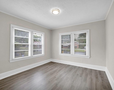 6418 Sapphire Drive - Photo Thumbnail 5