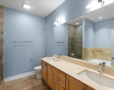 207 E 31st Street - Photo Thumbnail 7