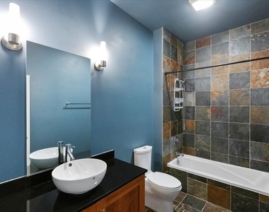 207 E 31st Street - Photo Thumbnail 5