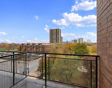 207 E 31st Street - Photo Thumbnail 9