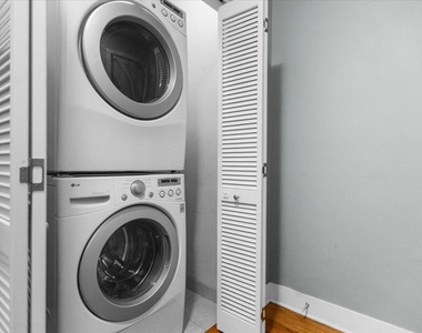 207 E 31st Street - Photo Thumbnail 8