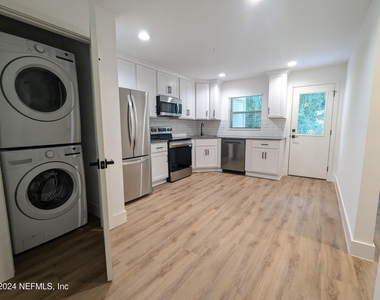 1900 Danese Court - Photo Thumbnail 4