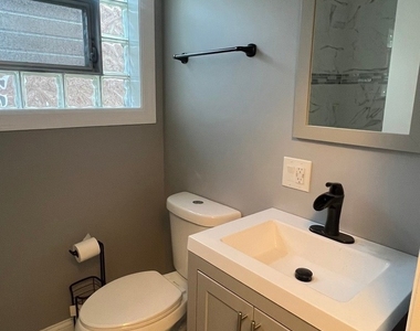 9241 S Emerald Avenue - Photo Thumbnail 12