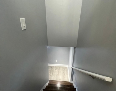 9241 S Emerald Avenue - Photo Thumbnail 9