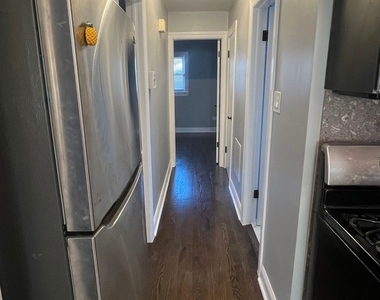 9241 S Emerald Avenue - Photo Thumbnail 15