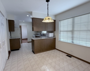 1817 Altoona Court - Photo Thumbnail 4