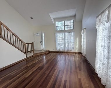 1817 Altoona Court - Photo Thumbnail 2