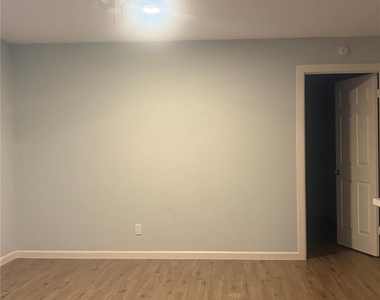 4624 Bell Street - Photo Thumbnail 2