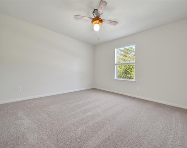 305 Crooked Pine Court - Photo Thumbnail 12