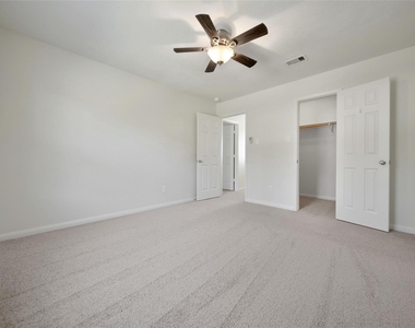 305 Crooked Pine Court - Photo Thumbnail 11