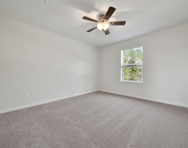 305 Crooked Pine Court - Photo Thumbnail 10