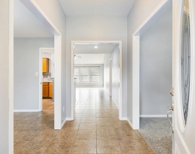 2922 Abbey Field Drive - Photo Thumbnail 2