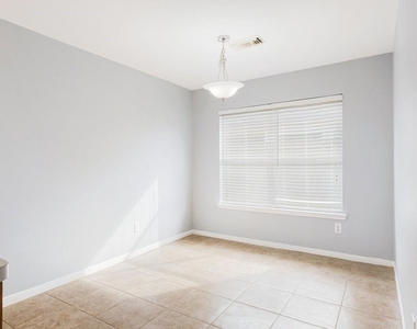 2922 Abbey Field Drive - Photo Thumbnail 6
